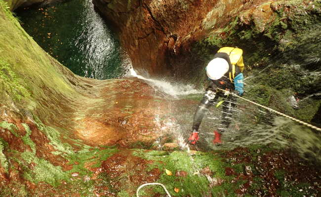 Narrow passage in Agua Negra inferior