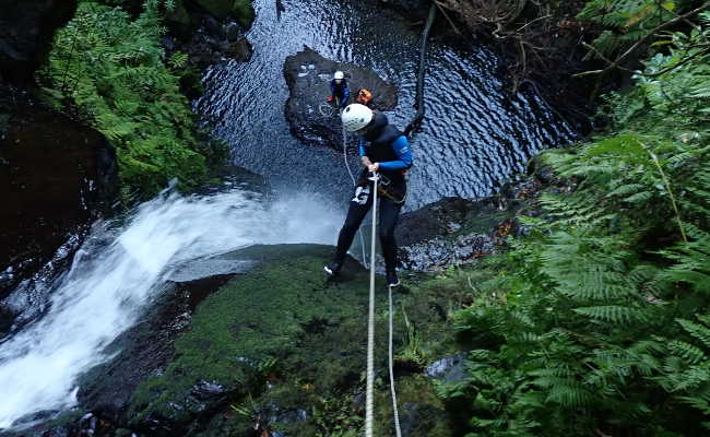 Canyoning in the jungle, Camisa
